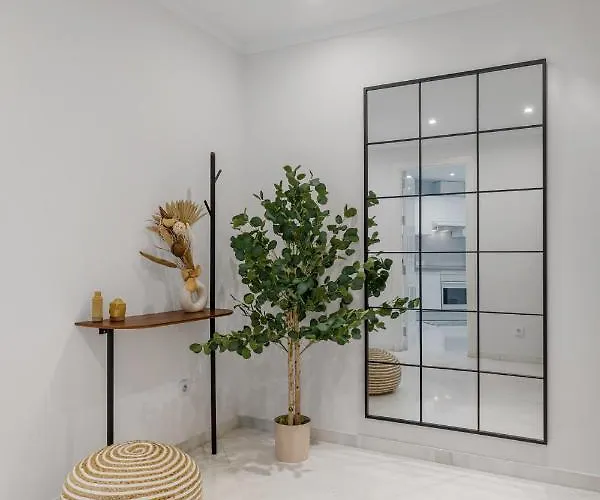 아파트 Precioso Y Muy Cerca De La Playa En Gaviotas 마르베야